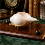 Vamavarti Shankh with Stand
